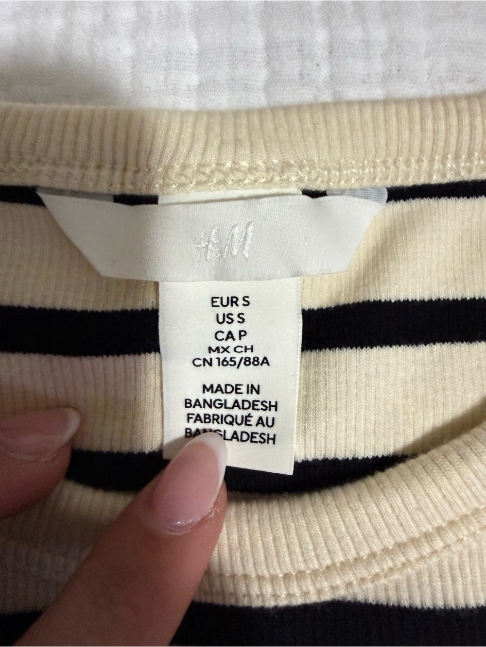 NEVER WORN H&M Cream and Black Striped Ribbed Cropped Tank - Picture 2 of 3